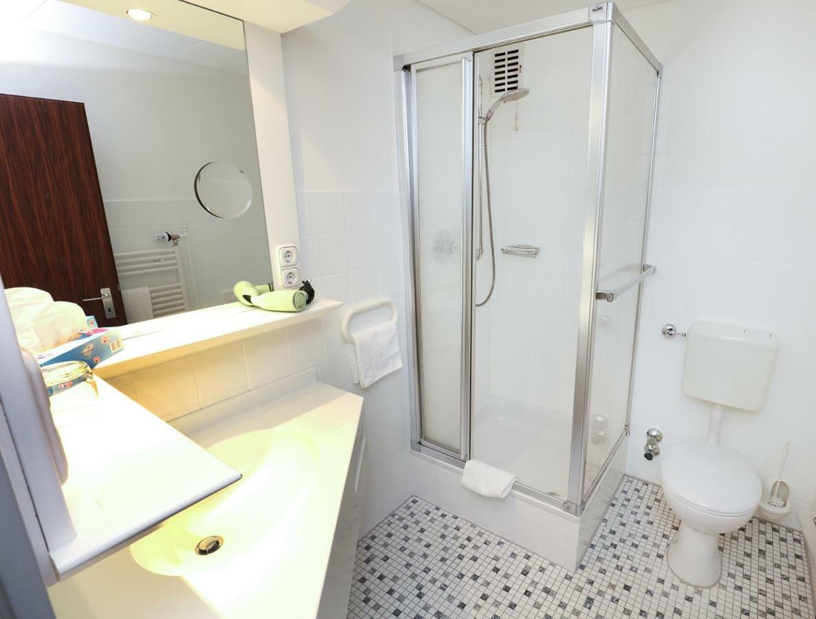 Hotel Kroeger Ennigerloh المظهر الخارجي الصورة